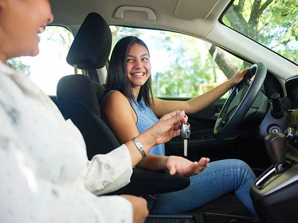 Los mejores coches usados para nuevos conductores adolescentes